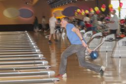 _DSC4837: Bowling action, Credit: Claude Laviano